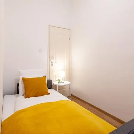 - Comfy - Relaxing Sleep Budapest