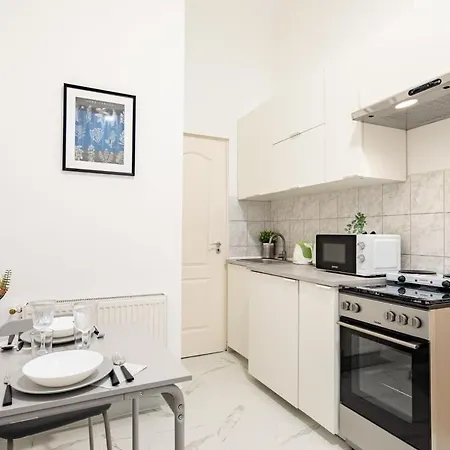 - Comfy - Relaxing Sleep * Budapest