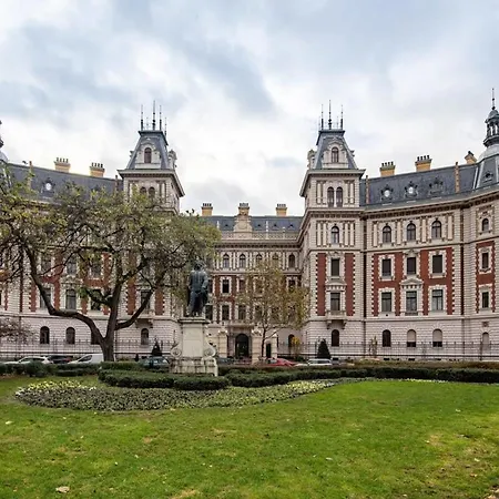 - Comfy - Relaxing Sleep * Boedapest