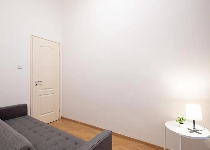 - Comfy - Relaxing Sleep Apartment
