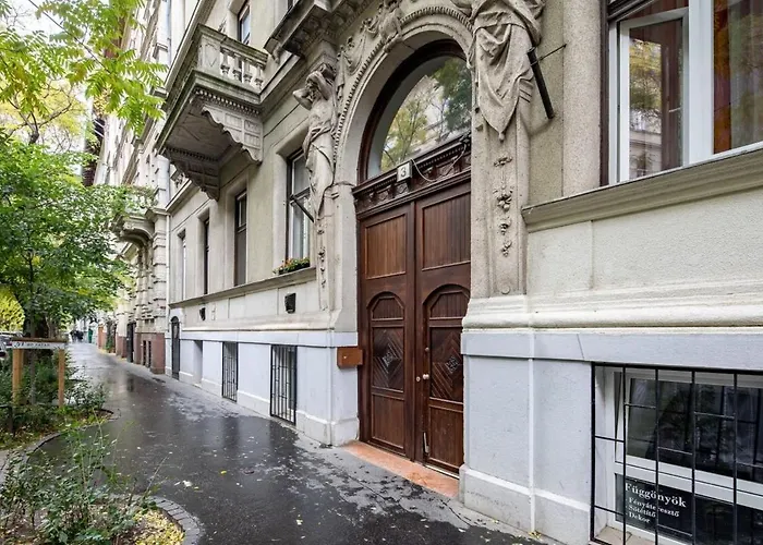 - Comfy - Relaxing Sleep Budapest
